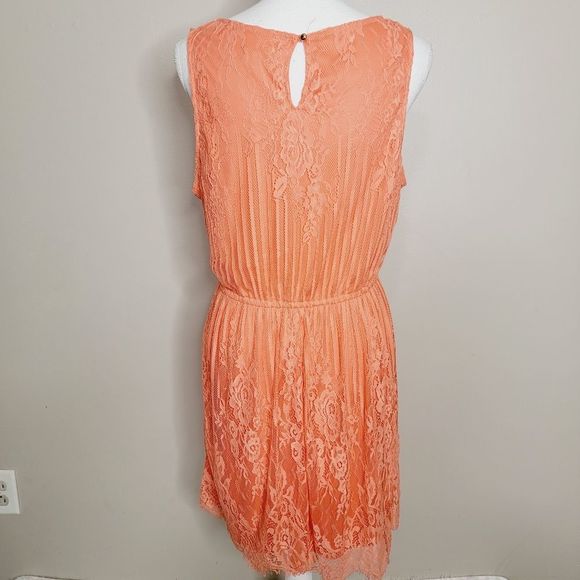 Buckle Peach Lace Dress Large - Picture 5 of 9